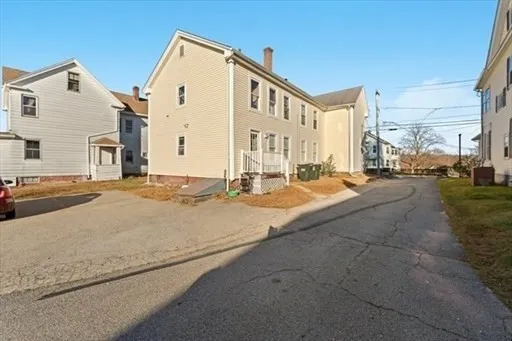 $2,400 | 360 School Street, Unit 2, Webster, MA 01570