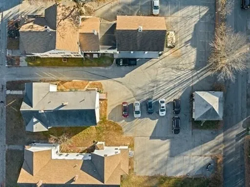 $2,400 | 360 School Street, Unit 2, Webster, MA 01570