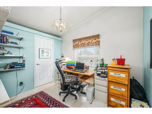 $189,000 | 4055 Royal Avenue, Unit 87, Eugene, OR 97402