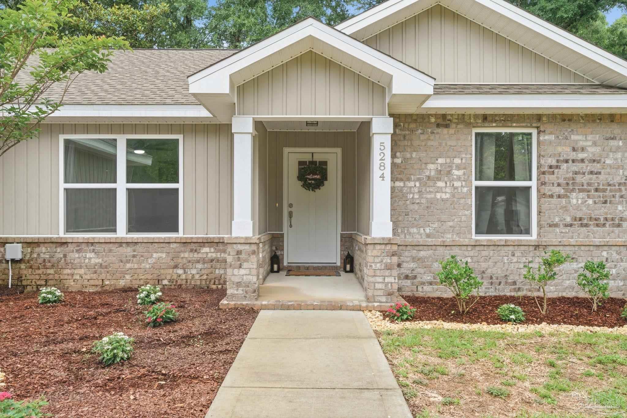 5284 Godfrey Street Crestview, FL 32539 - Photo 3 of 31