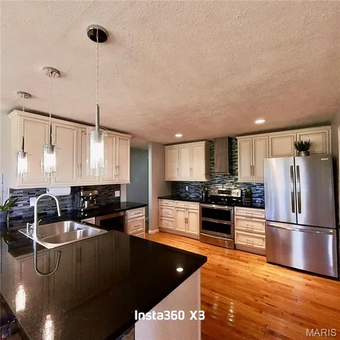 $329,900 | 4707 Private Road 5127, Willow Springs, MO 65793