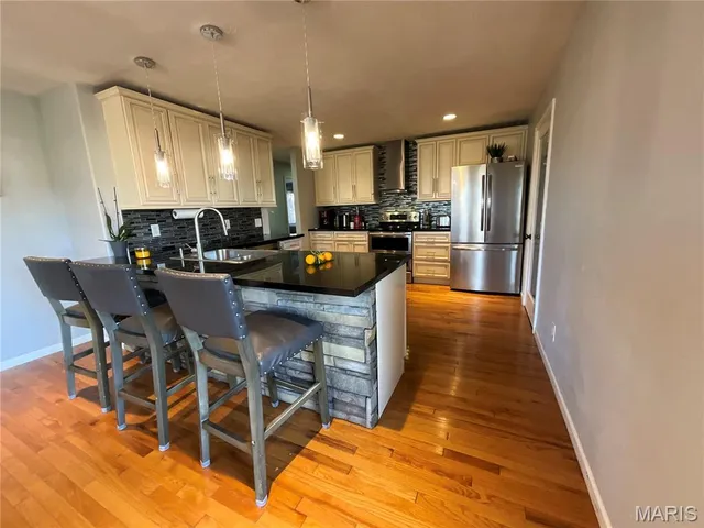 $329,900 | 4707 Private Road 5127, Willow Springs, MO 65793