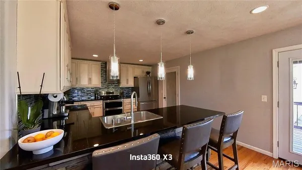$299,900 | 4707 Private Road 5127, Willow Springs, MO 65793