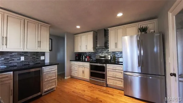 $299,900 | 4707 Private Road 5127, Willow Springs, MO 65793