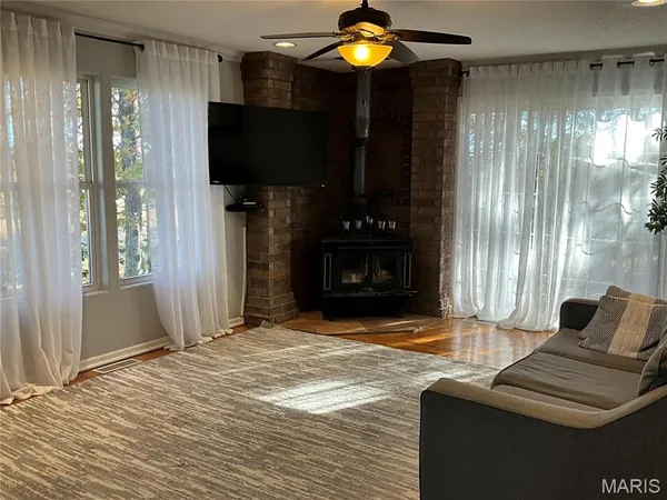 $299,900 | 4707 Private Road 5127, Willow Springs, MO 65793