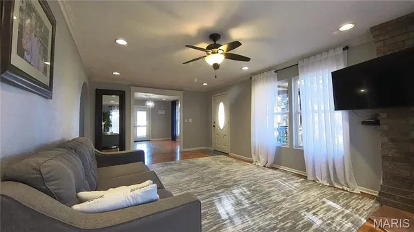 $299,900 | 4707 Private Road 5127, Willow Springs, MO 65793