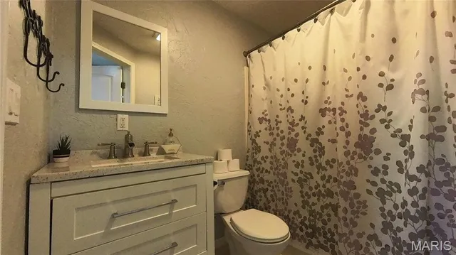 $329,900 | 4707 Private Road 5127, Willow Springs, MO 65793