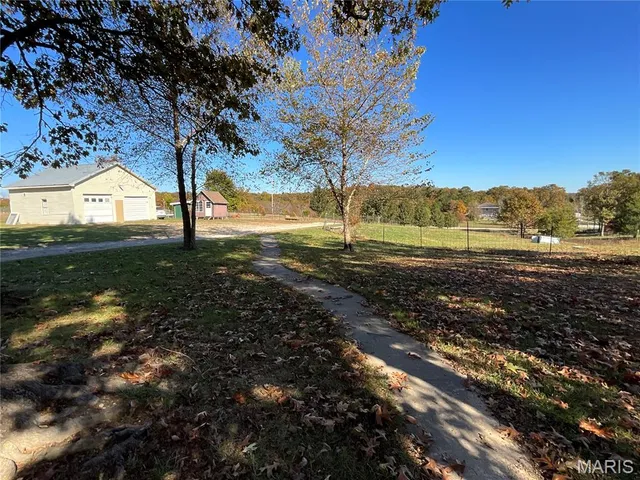 $329,900 | 4707 Private Road 5127, Willow Springs, MO 65793