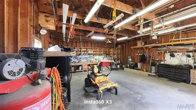 $329,900 | 4707 Private Road 5127, Willow Springs, MO 65793