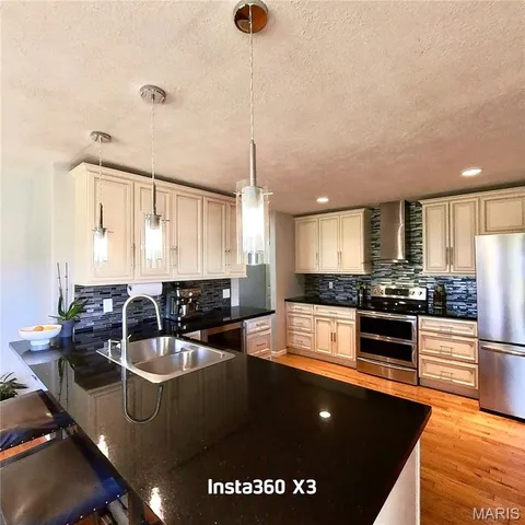 $329,900 | 4707 Private Road 5127, Willow Springs, MO 65793