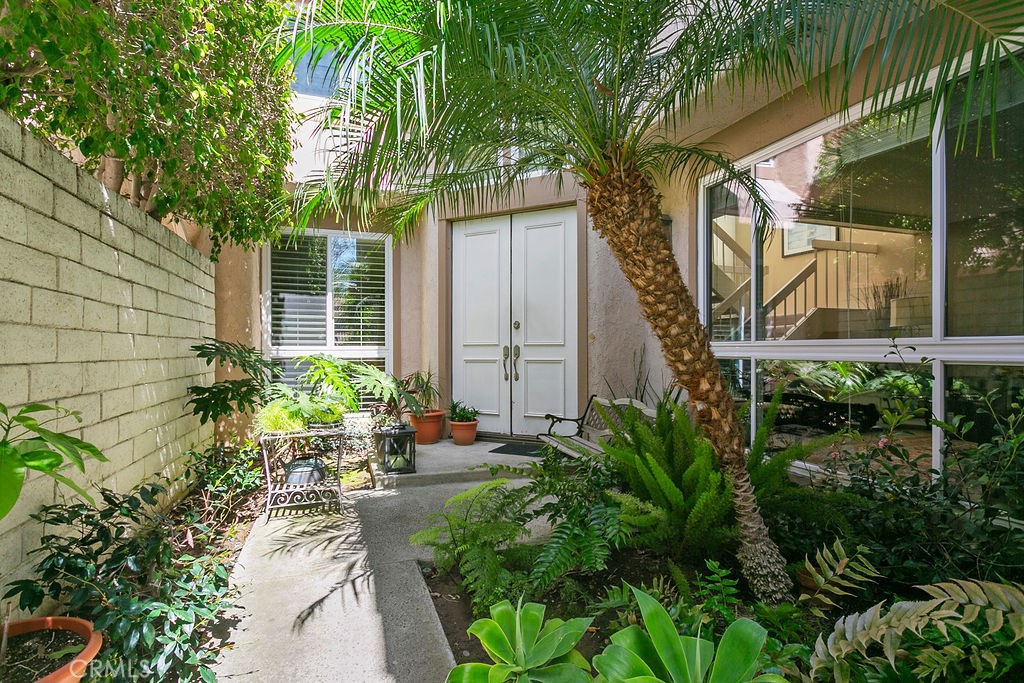 26 Tahoe Irvine, CA 92612 - Photo 2 of 40 a backyard of a house with sitting area