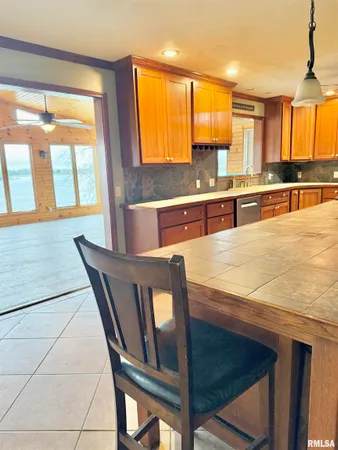 $414,900 | 35 Shady Lane, Avon, IL 61415