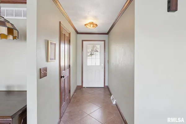 $414,900 | 35 Shady Lane, Avon, IL 61415