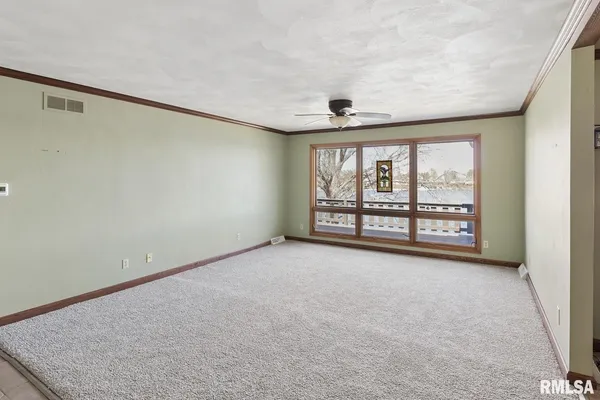 $414,900 | 35 Shady Lane, Avon, IL 61415