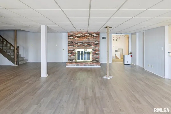 $414,900 | 35 Shady Lane, Avon, IL 61415