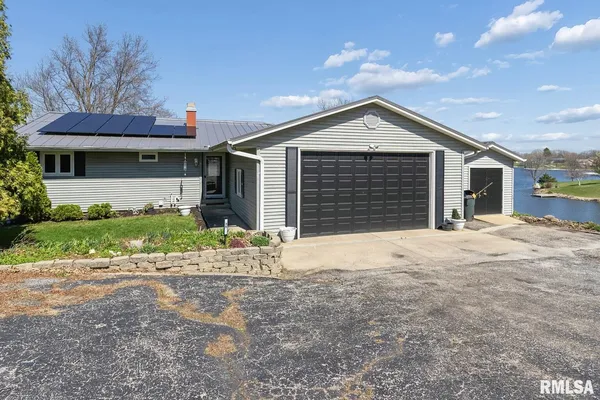 $414,900 | 35 Shady Lane, Avon, IL 61415