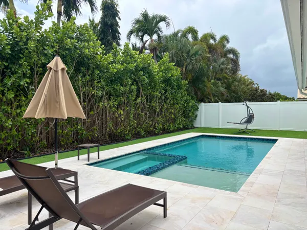 $7,000 | 330 Sandalwood Lane, Boca Raton, FL 33487