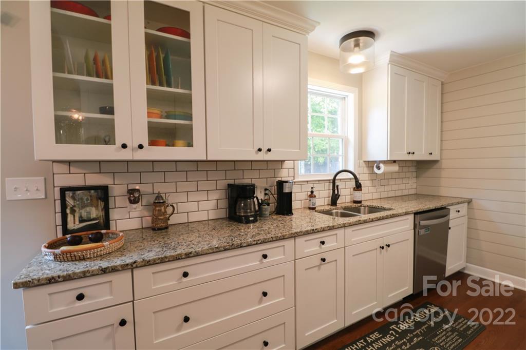 2076 Waterford Pointe Road Lexington, NC 27292 - Photo 14 of 30 Gallery Image 14