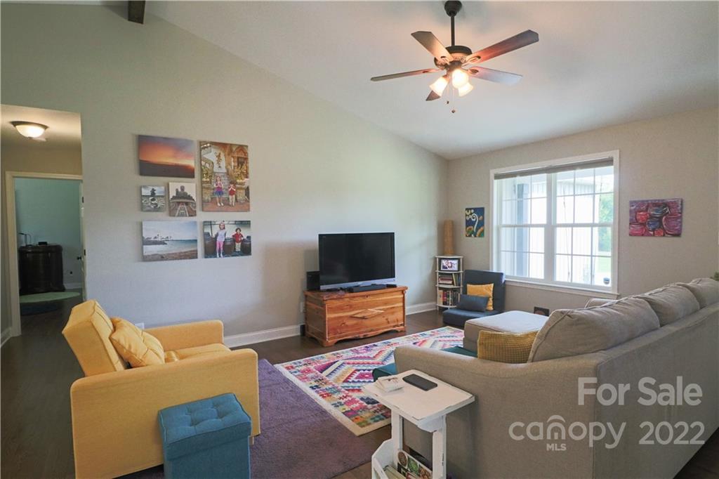 2076 Waterford Pointe Road Lexington, NC 27292 - Photo 9 of 30 Gallery Image 9