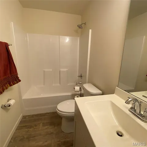 $420,000 | 164 Hartford Court, Fenton, MO 63026