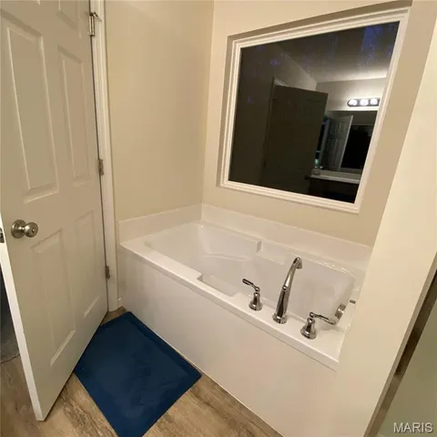 $420,000 | 164 Hartford Court, Fenton, MO 63026