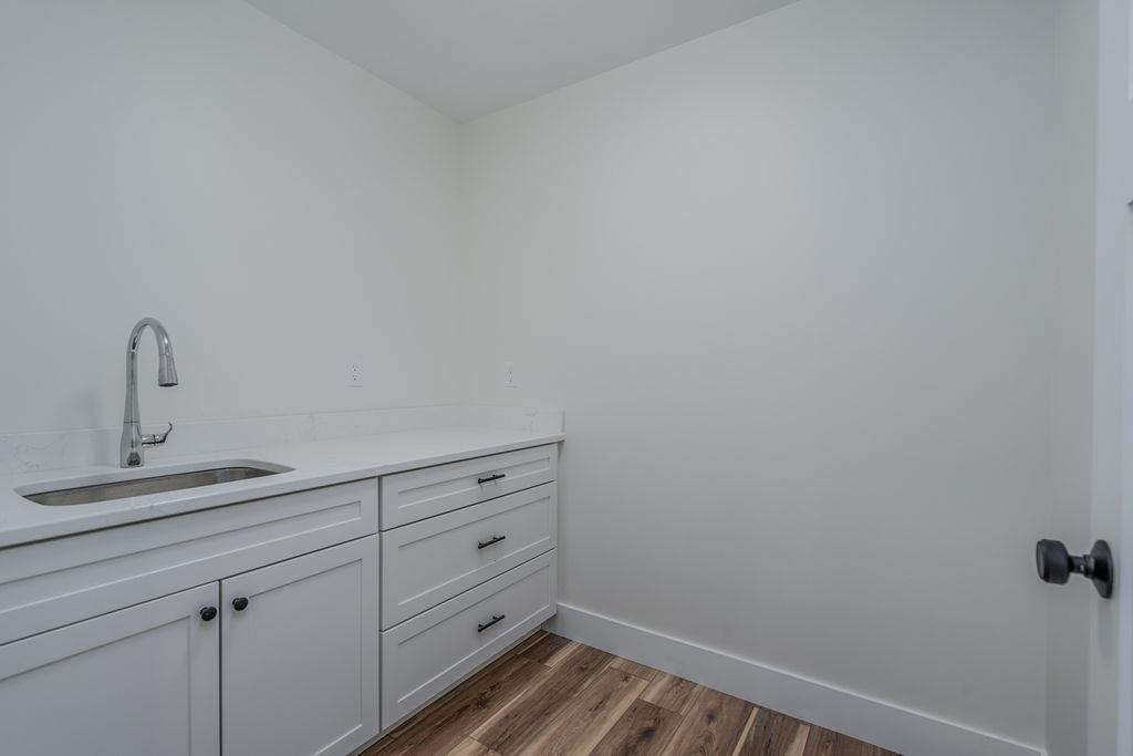 320 Knox Marsh Road Dover, NH 03820 - Photo 13 of 28