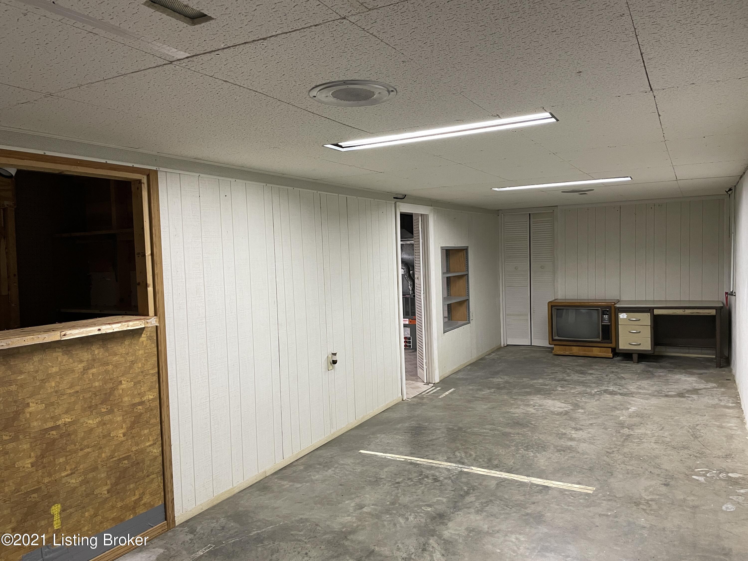 7604 Terry Road Louisville, KY 40258 - Photo 15 of 21 basement