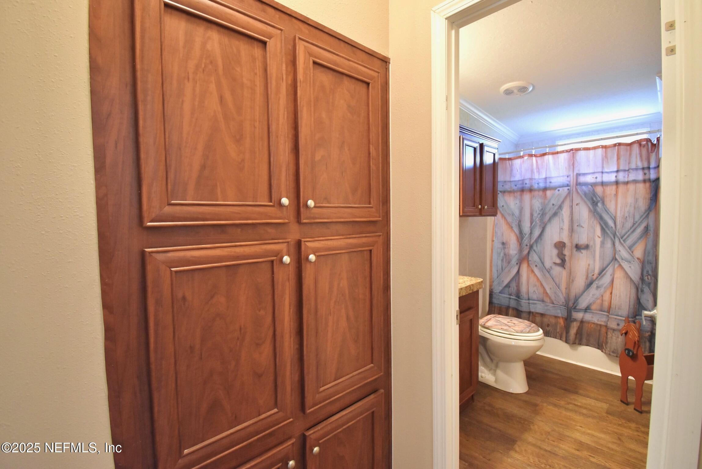 500 Georgetown Shortcut Road Georgetown, FL 32139 - Photo 44 of 59 a bathroom with a toilet and a shower
