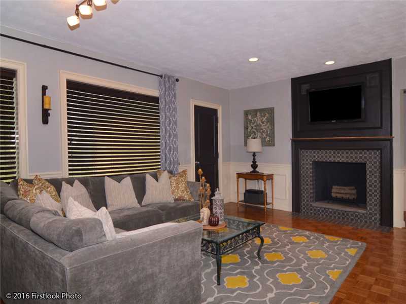 433 Danielson Pike Scituate, RI 02857 - Photo 2 of 25 Living Room.