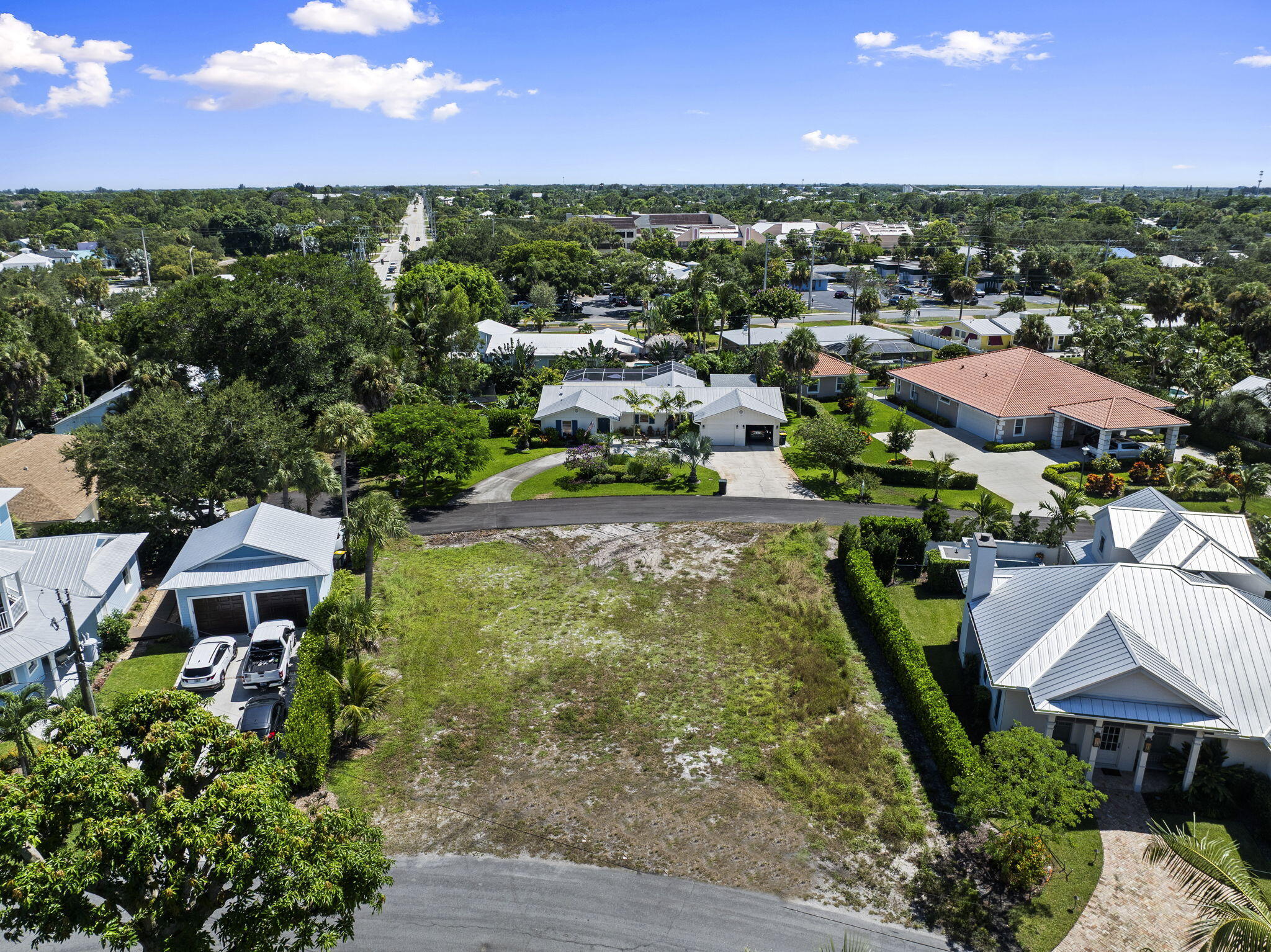 932 Southeast Riverside Drive Stuart, FL 34994 - Photo 12 of 16 12-web-or-mls-DJI_0971