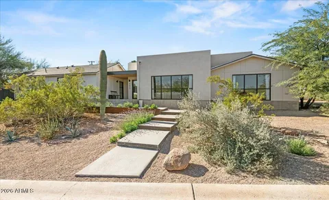 $2,895,000 | 4035 East McDonald Drive, Phoenix, AZ 85018