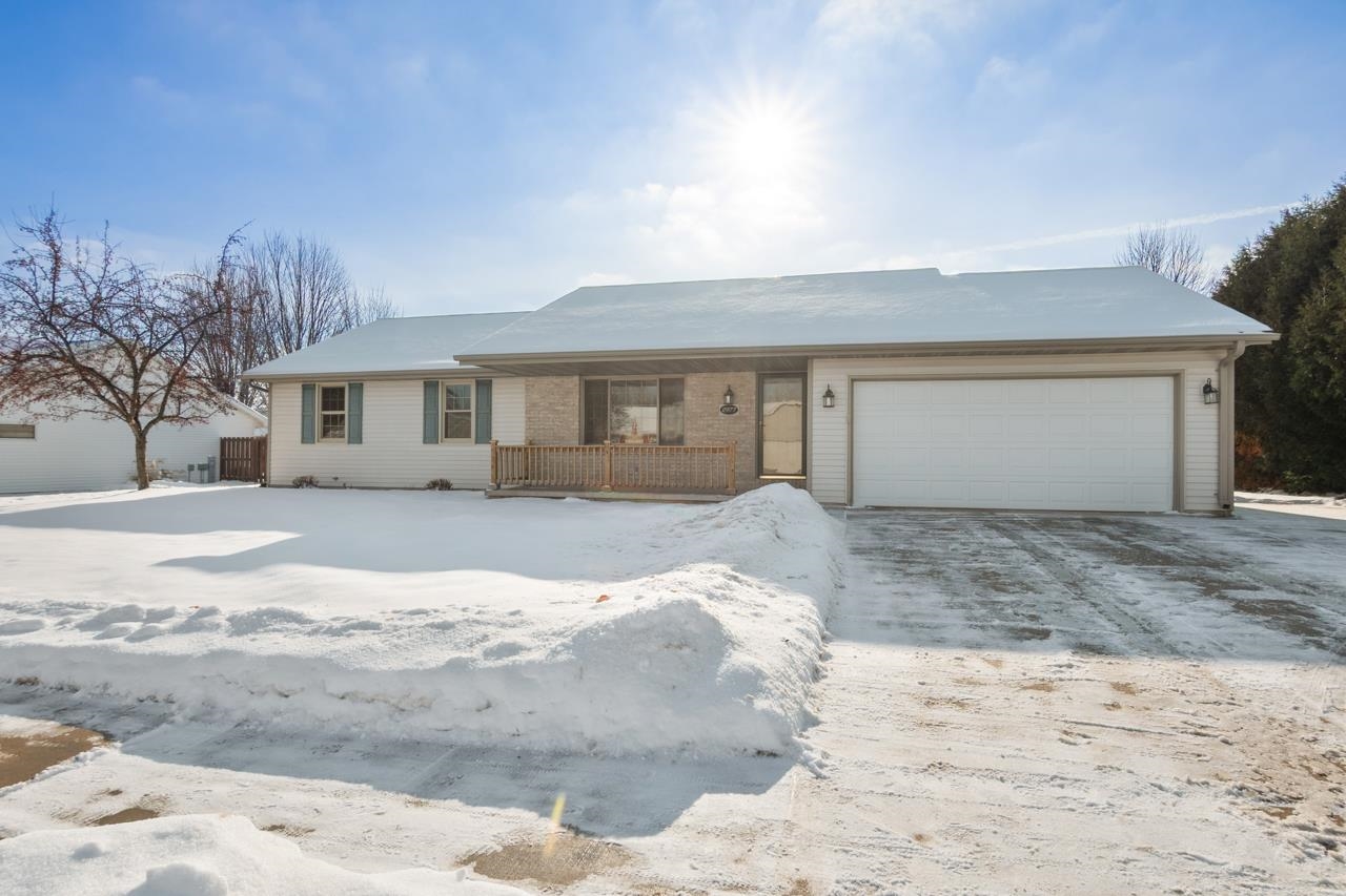 2977 Belle Plane Road Green Bay, WI 54313 - Photo 1 of 45