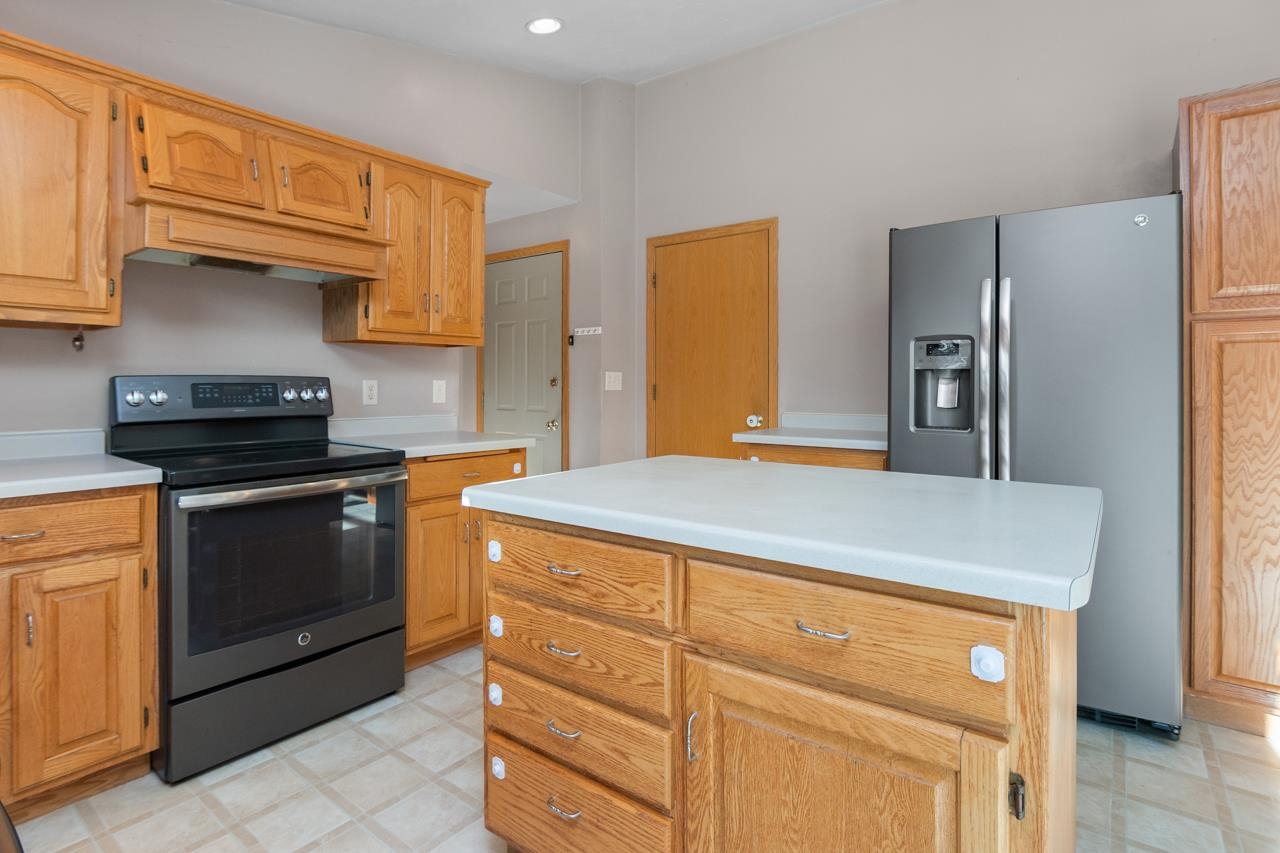 2977 Belle Plane Road Green Bay, WI 54313 - Photo 13 of 45