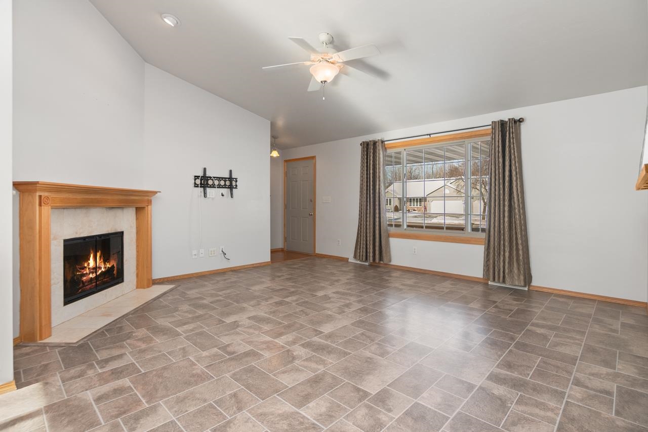 2977 Belle Plane Road Green Bay, WI 54313 - Photo 7 of 45