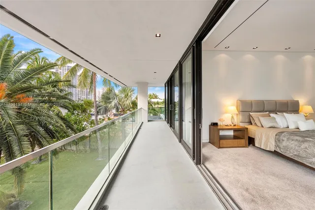 $44,995,000 | 385 Centre Island, Golden Beach, FL 33160