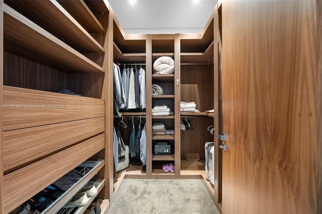 $44,995,000 | 385 Centre Island, Golden Beach, FL 33160