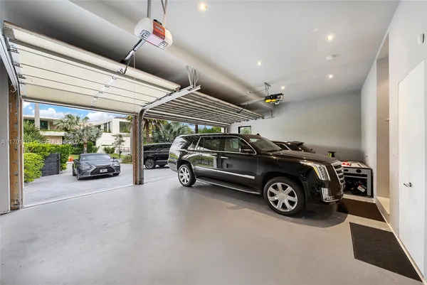 $44,995,000 | 385 Centre Island, Golden Beach, FL 33160