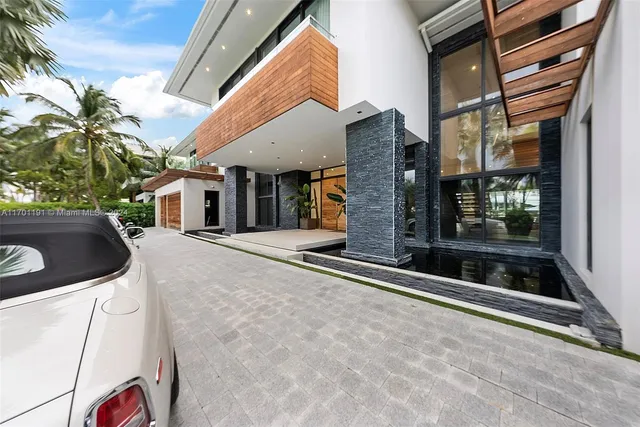 $44,995,000 | 385 Centre Island, Golden Beach, FL 33160