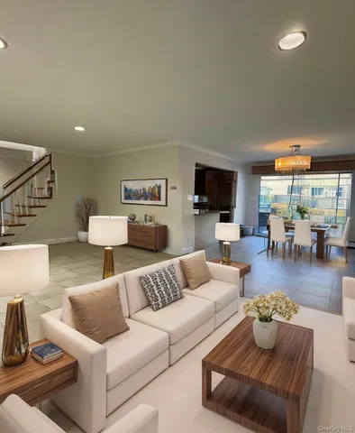 $6,100 | 12 Chadwick Road, Great Neck, NY 11023