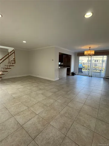 $6,100 | 12 Chadwick Road, Great Neck, NY 11023