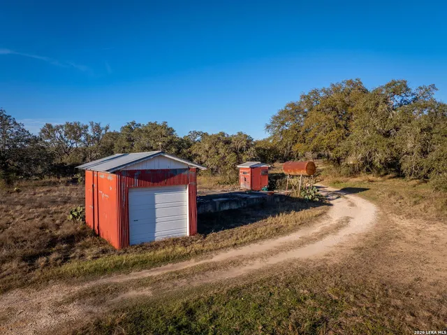 $2,145,000 | 19512 Tonkawa Pass, Garden Ridge, TX 78266