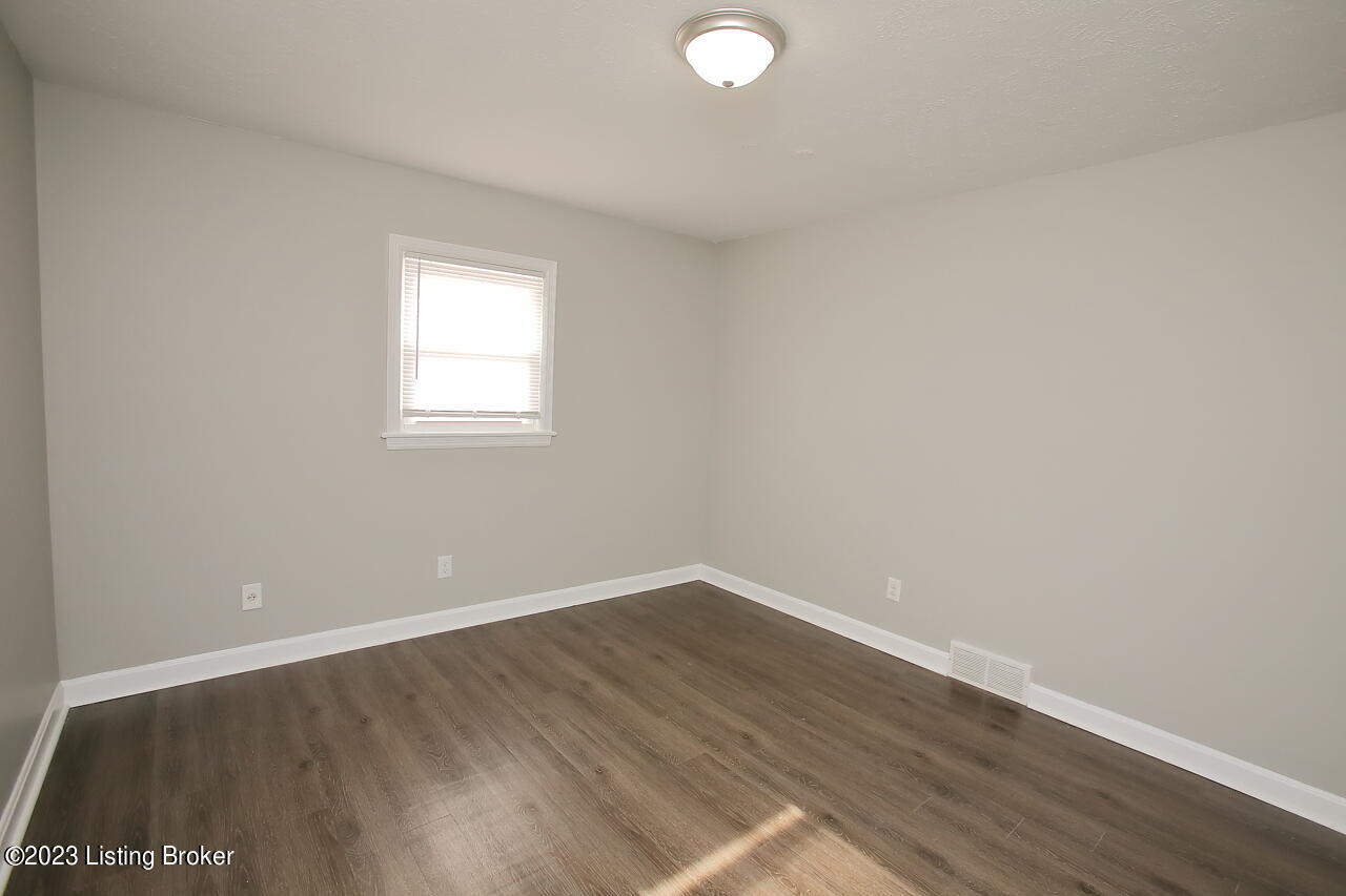 3454 Fern Lea Road Louisville, KY 40216 - Photo 33 of 56 Bedroom 3
