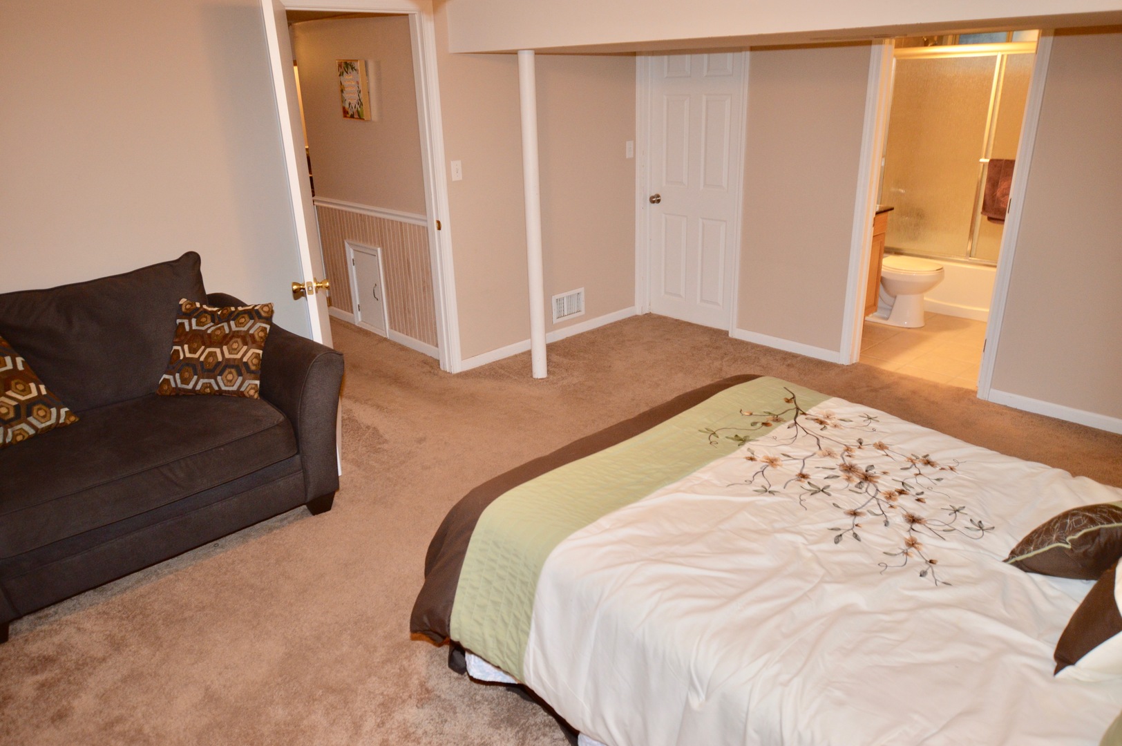 385 Willow Road Wauconda, IL 60084 - Photo 8 of 22 a spacious bedroom with a bed and wooden floor