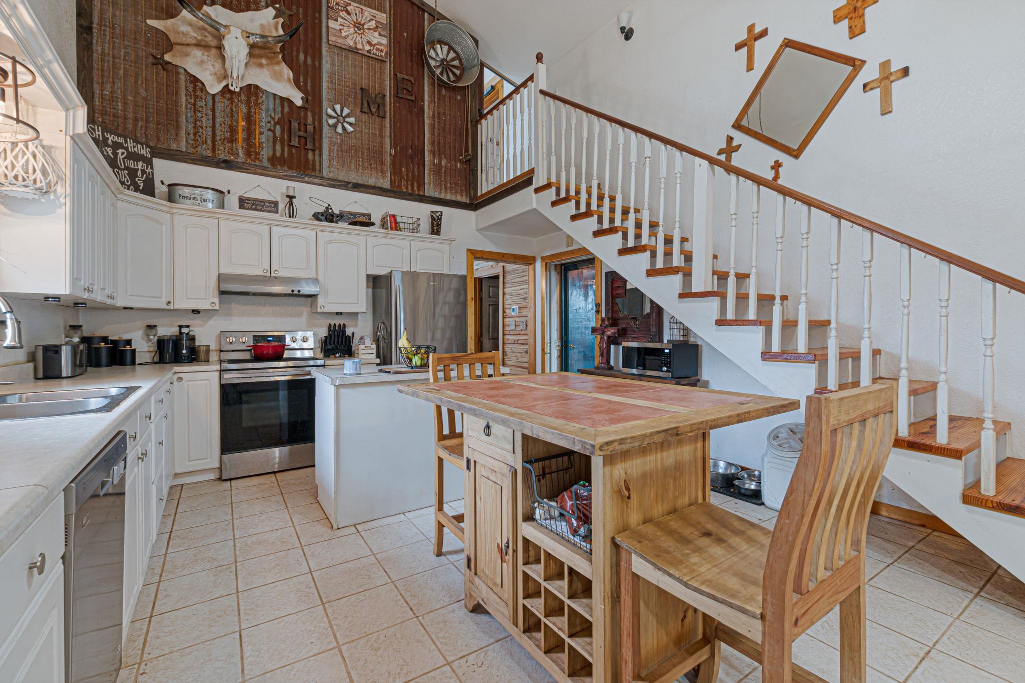 609 West Leon Street Llano, TX 78643 - Photo 14 of 28