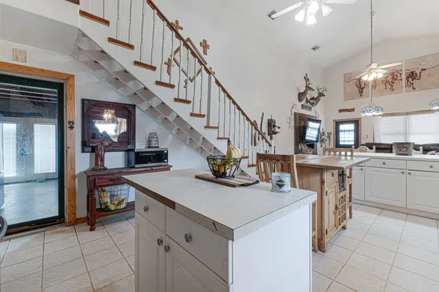 $299,000 | 609 West Leon Street, Llano, TX 78643