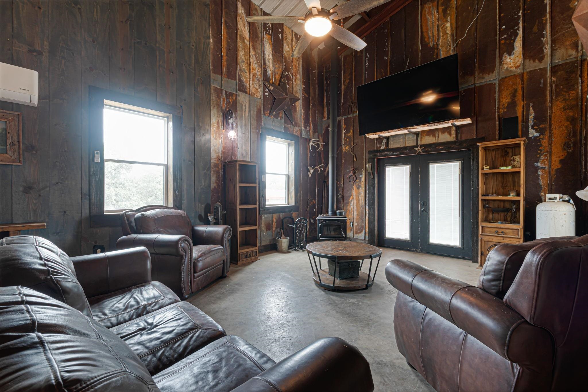 609 West Leon Street Llano, TX 78643 - Photo 19 of 28