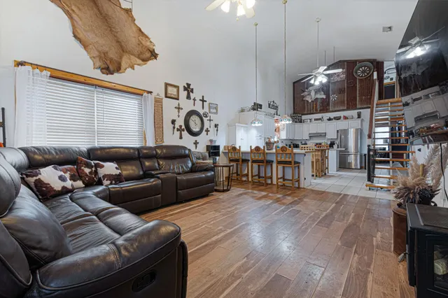 $299,000 | 609 West Leon Street, Llano, TX 78643