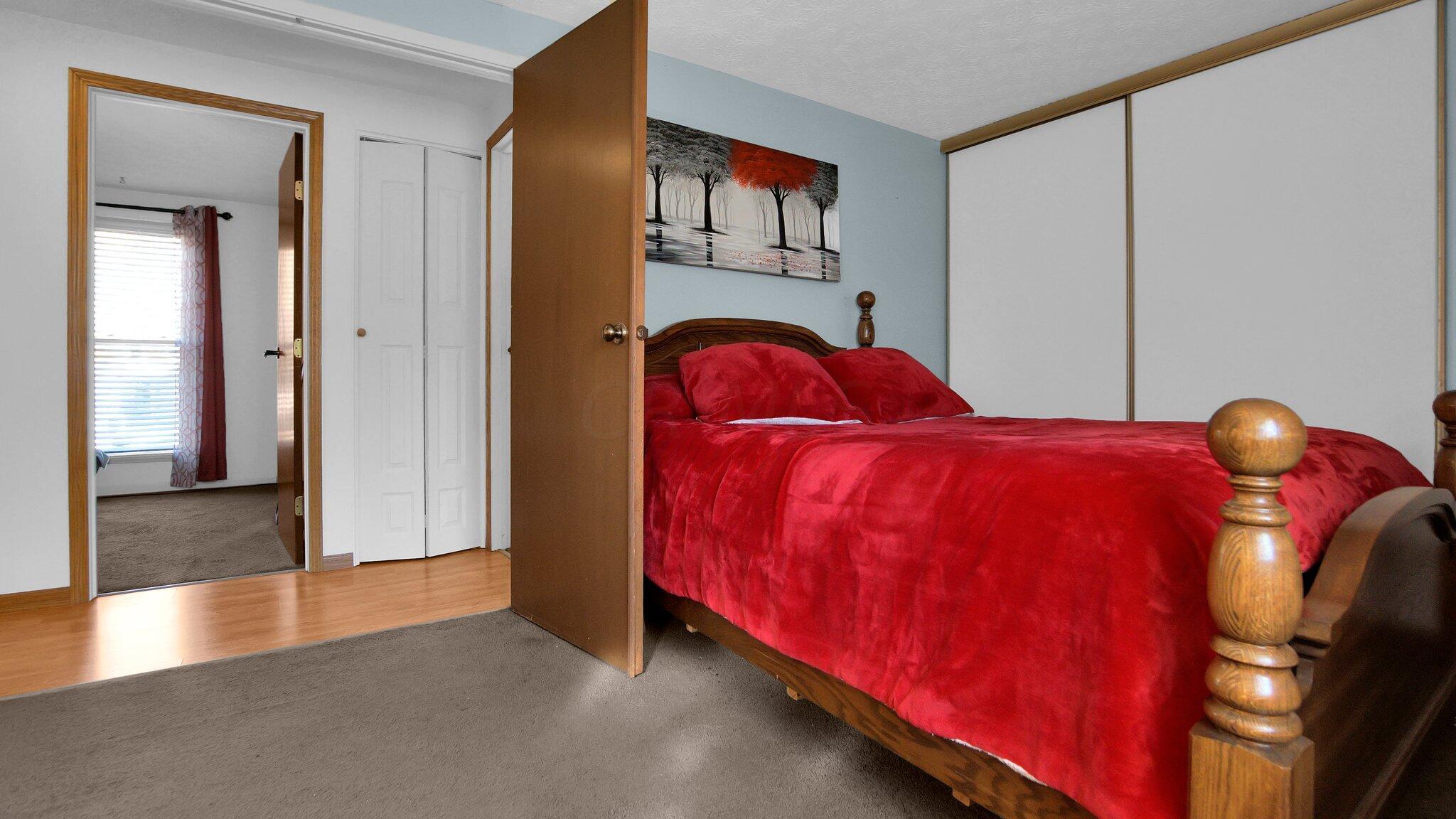 1821 Ferntree Road Columbus, OH 43219 - Photo 20 of 32 Primary Bedroom