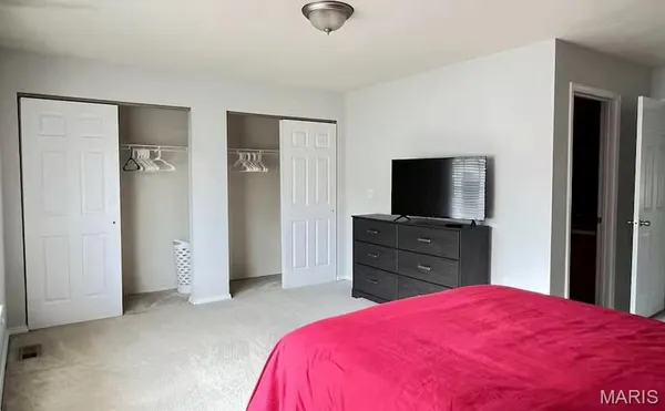 $190,000 | 142 Hickory Ridge Drive, St. Robert, MO 65584