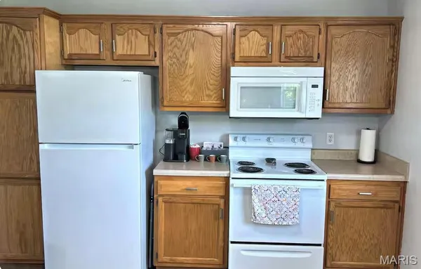 $190,000 | 142 Hickory Ridge Drive, St. Robert, MO 65584